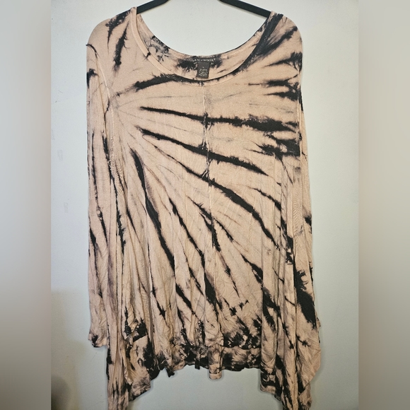 Chelsea & Theodore Dresses & Skirts - Tie Dye Light Pink and Black Dress Shirt